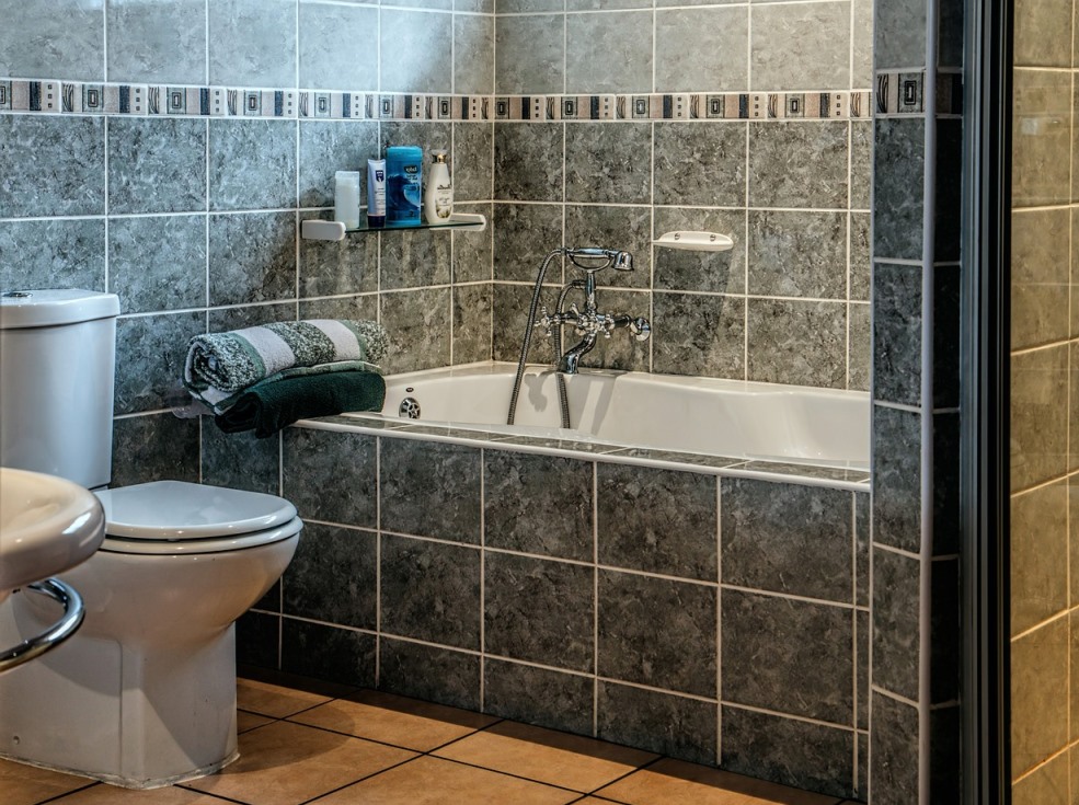 gray bathroom