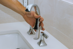 tap mounted water