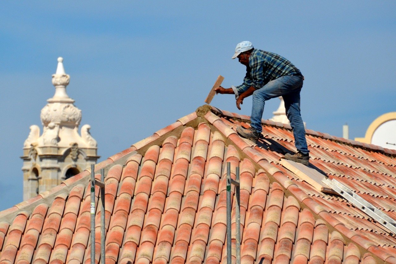 professional roofer